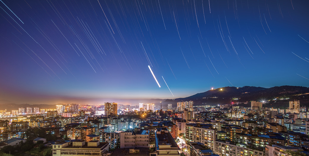 达州城区的星轨.jpg